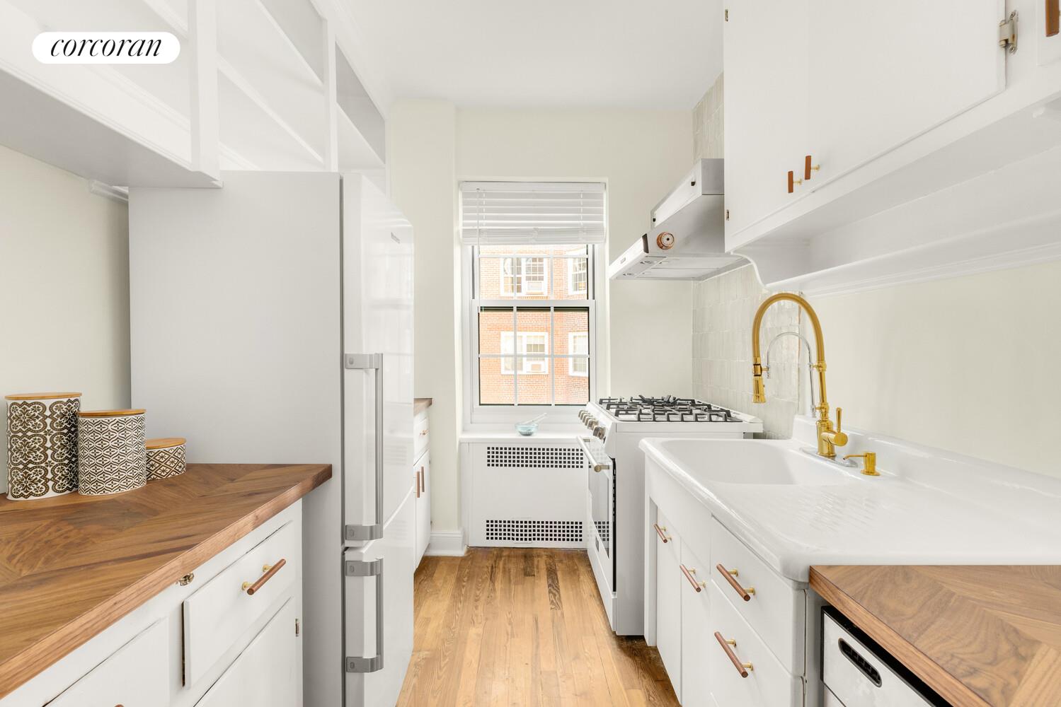 35-24 78th Street, Unit A49 Queens, NY 11372 - Photo 3 of 8