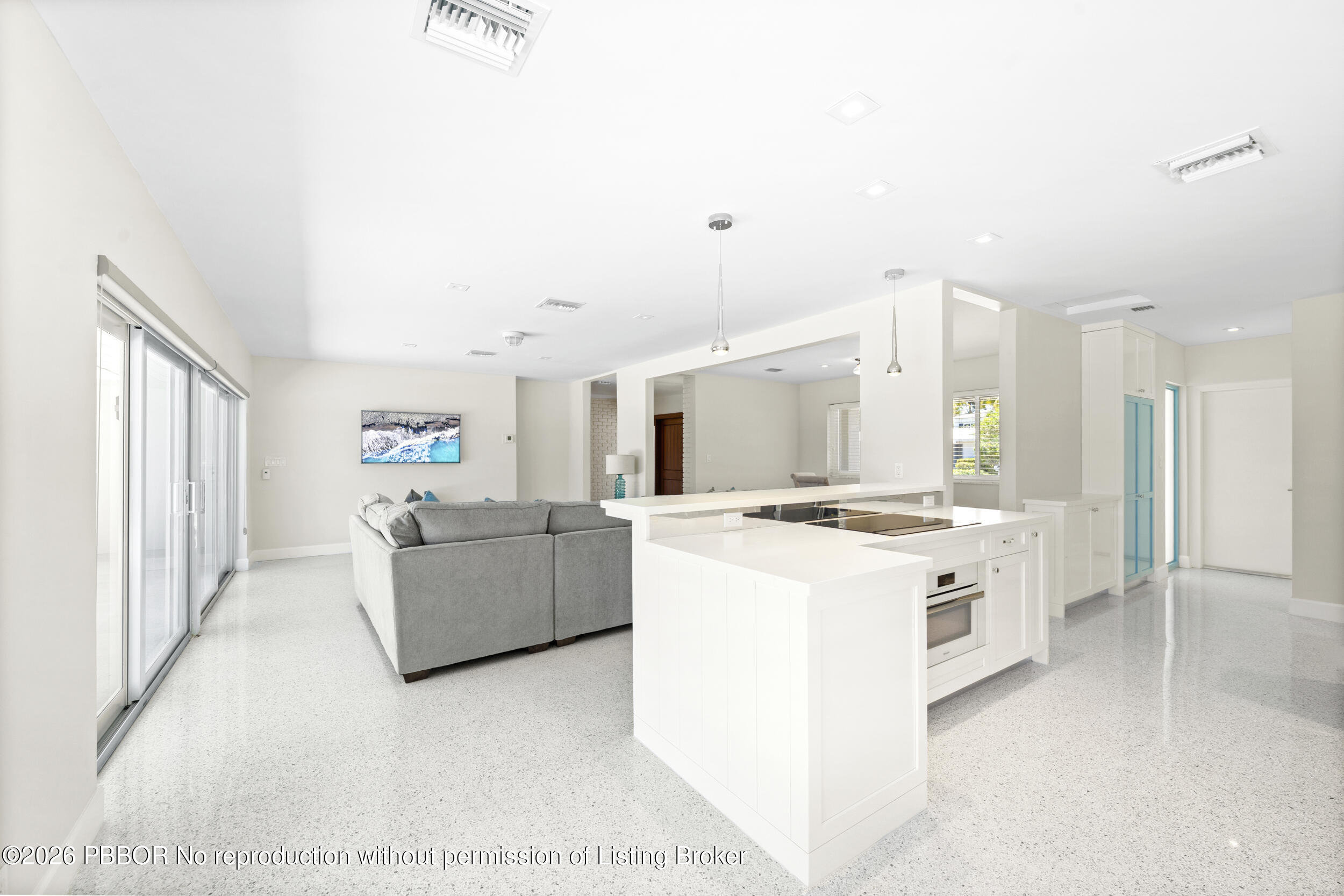 2259 Ibis Isle Road East, Unit E Palm Beach, FL 33480 - Photo 4 of 28 a kitchen with a stove and a refrigerator