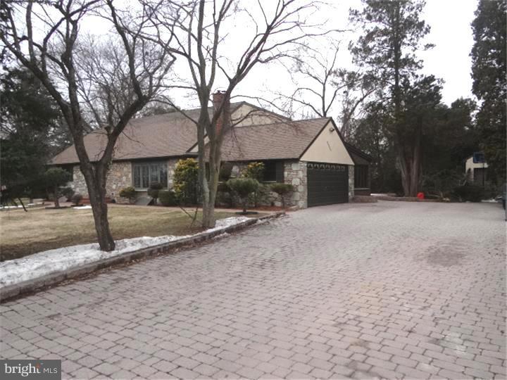 2012 Pine Road Huntingdon Valley, PA 19006 - Photo 2 of 15 Driveway