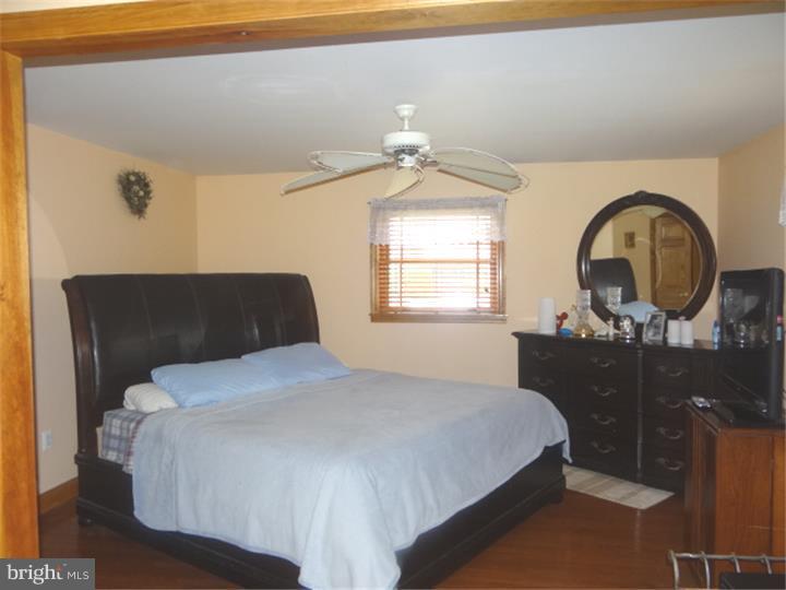 2012 Pine Road Huntingdon Valley, PA 19006 - Photo 8 of 15 Bedroom - Main