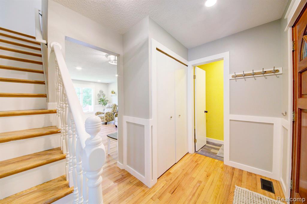 4853 Lovejoy Road Byron, MI 48418 - Photo 3 of 58 Gallery Image 3
