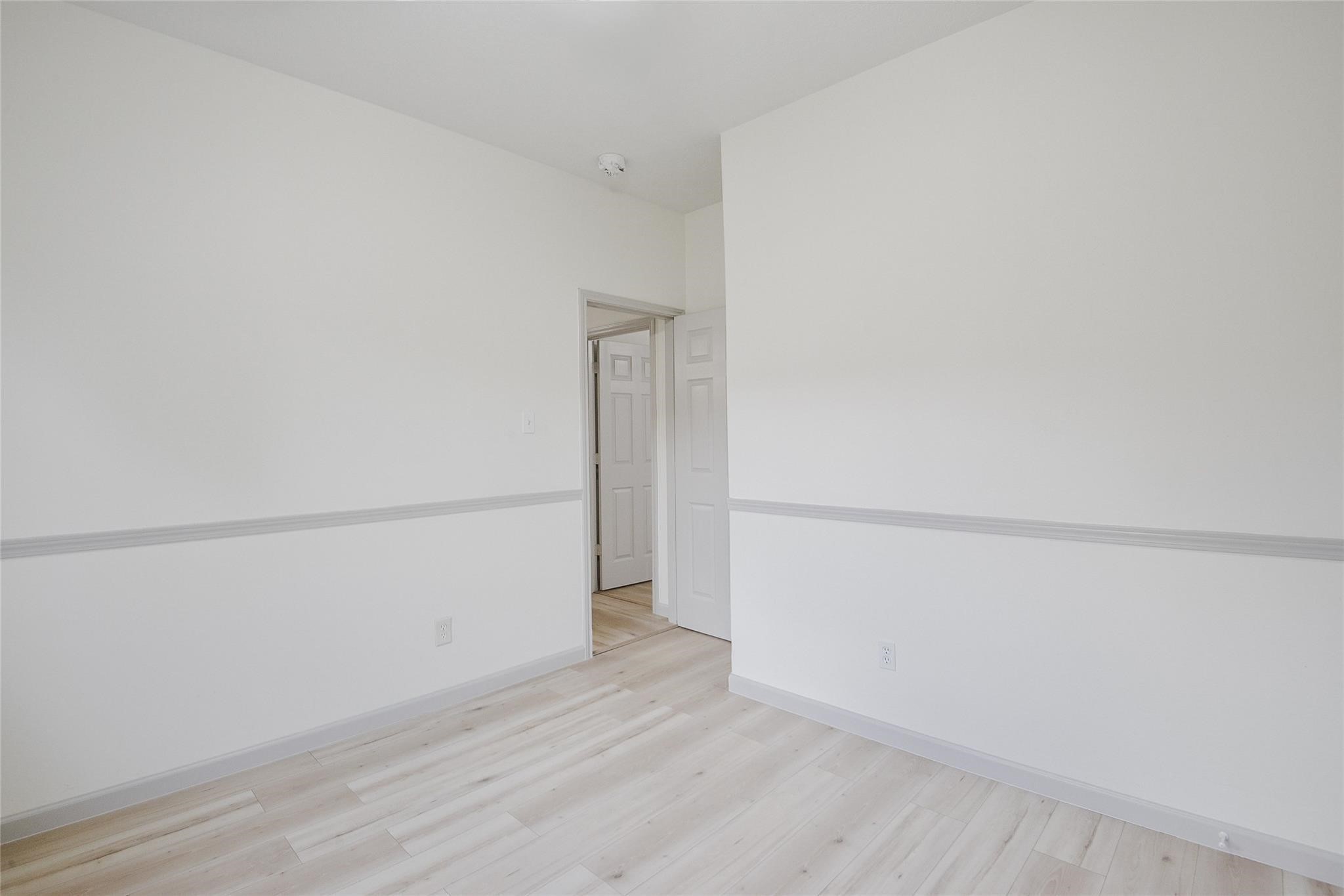6627 Stonecross Creek Lane Katy, TX 77449 - Photo 28 of 30 a view of an empty walk in closet
