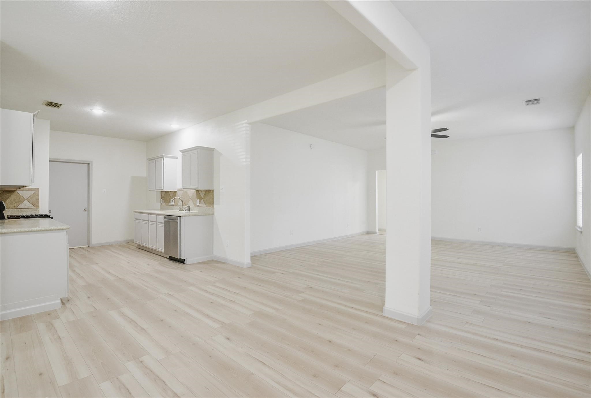 6627 Stonecross Creek Lane Katy, TX 77449 - Photo 5 of 30 a view of kitchen with wooden floor