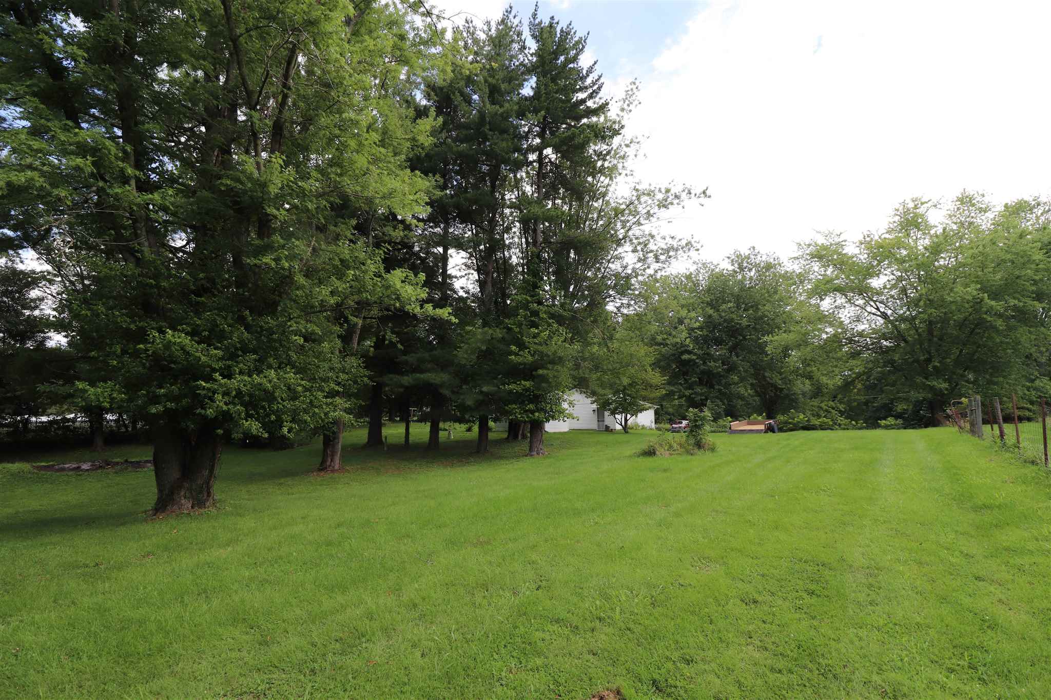 4740 South Harrell Road Bloomington, IN 47401 - Photo 9 of 33 Gallery Image 9