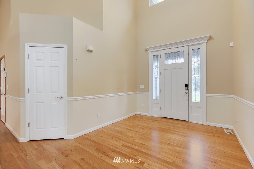 19105 Waxen Road Bothell, WA 98012 - Photo 4 of 40