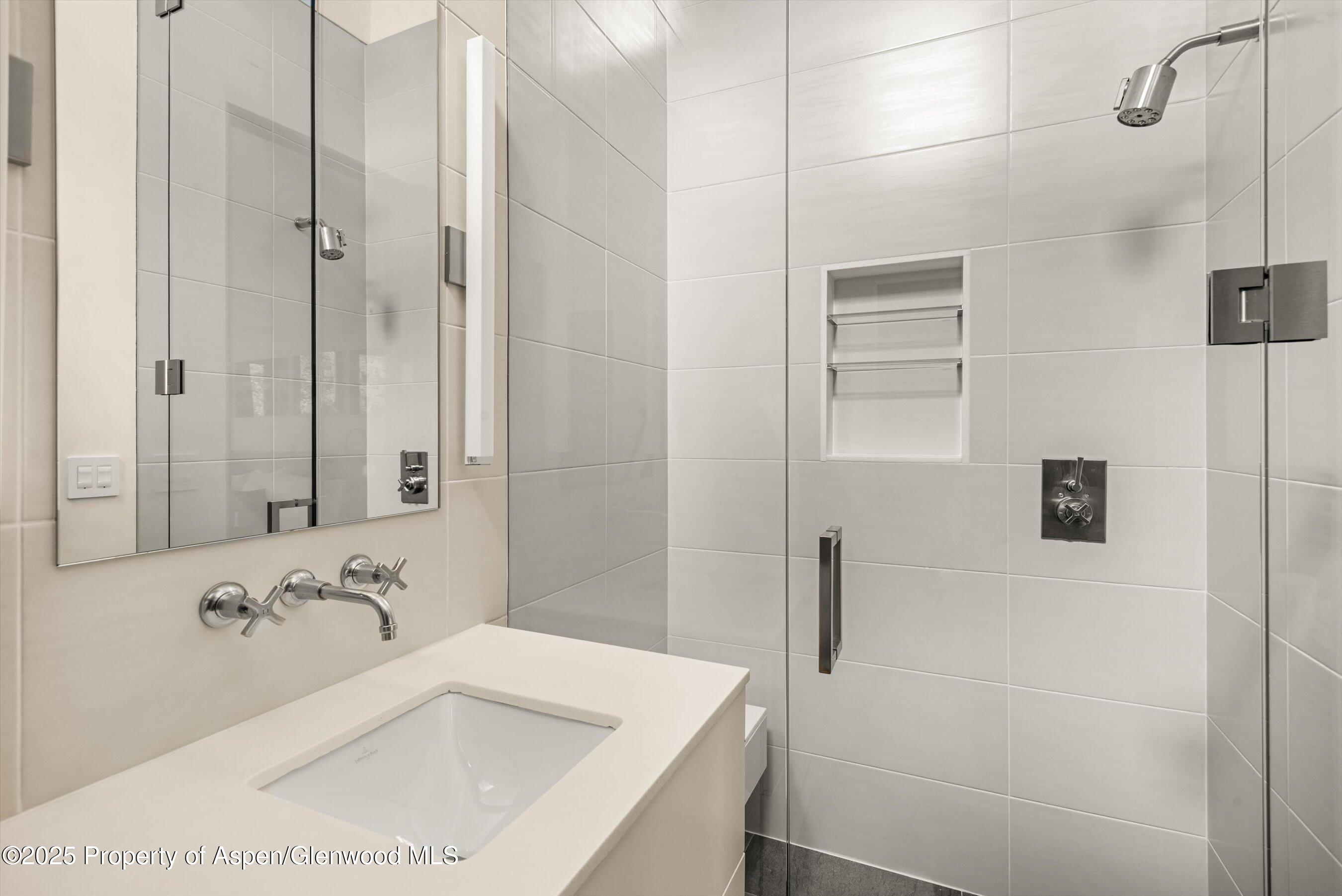 1162 Tiehack Road Aspen, CO 81611 - Photo 23 of 41 Guest Bathroom