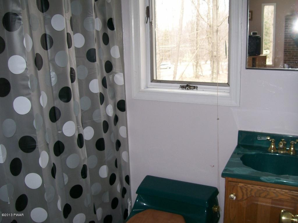 15 Ridge Circle Greentown, PA 18426 - Photo 16 of 28 Gallery Image 16