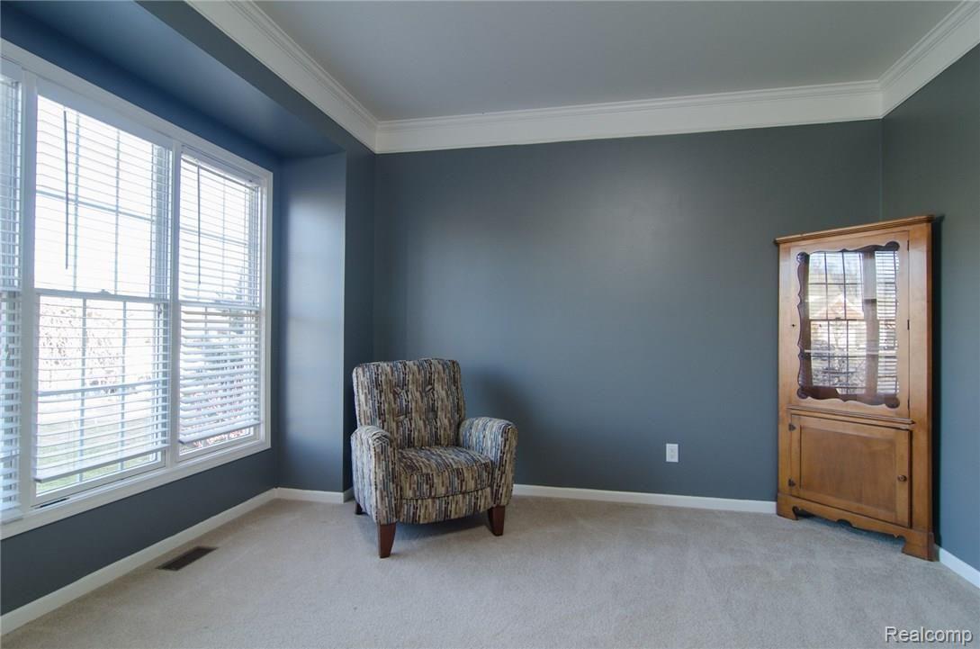 620 Bliss Drive Rochester, MI 48307 - Photo 5 of 38 Living Room/Flex Room with Crown Molding
