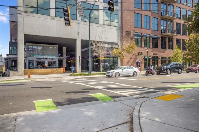 $275,000 | 1100 Howell Mill Road Northwest, Unit 202, Atlanta, GA 30318