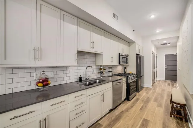 $275,000 | 1100 Howell Mill Road Northwest, Unit 202, Atlanta, GA 30318