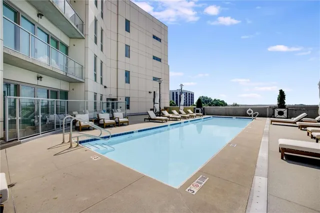 $275,000 | 1100 Howell Mill Road Northwest, Unit 202, Atlanta, GA 30318