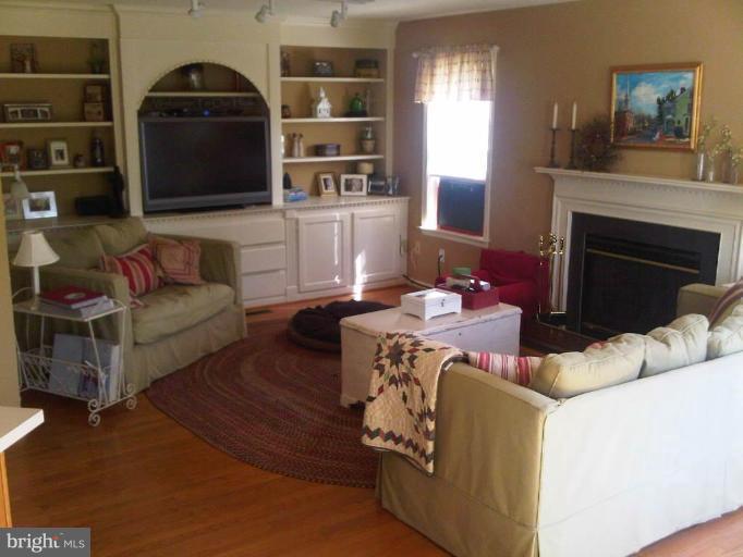 230 Gay Road Warrenton, VA 20186 - Photo 2 of 9 Family Room