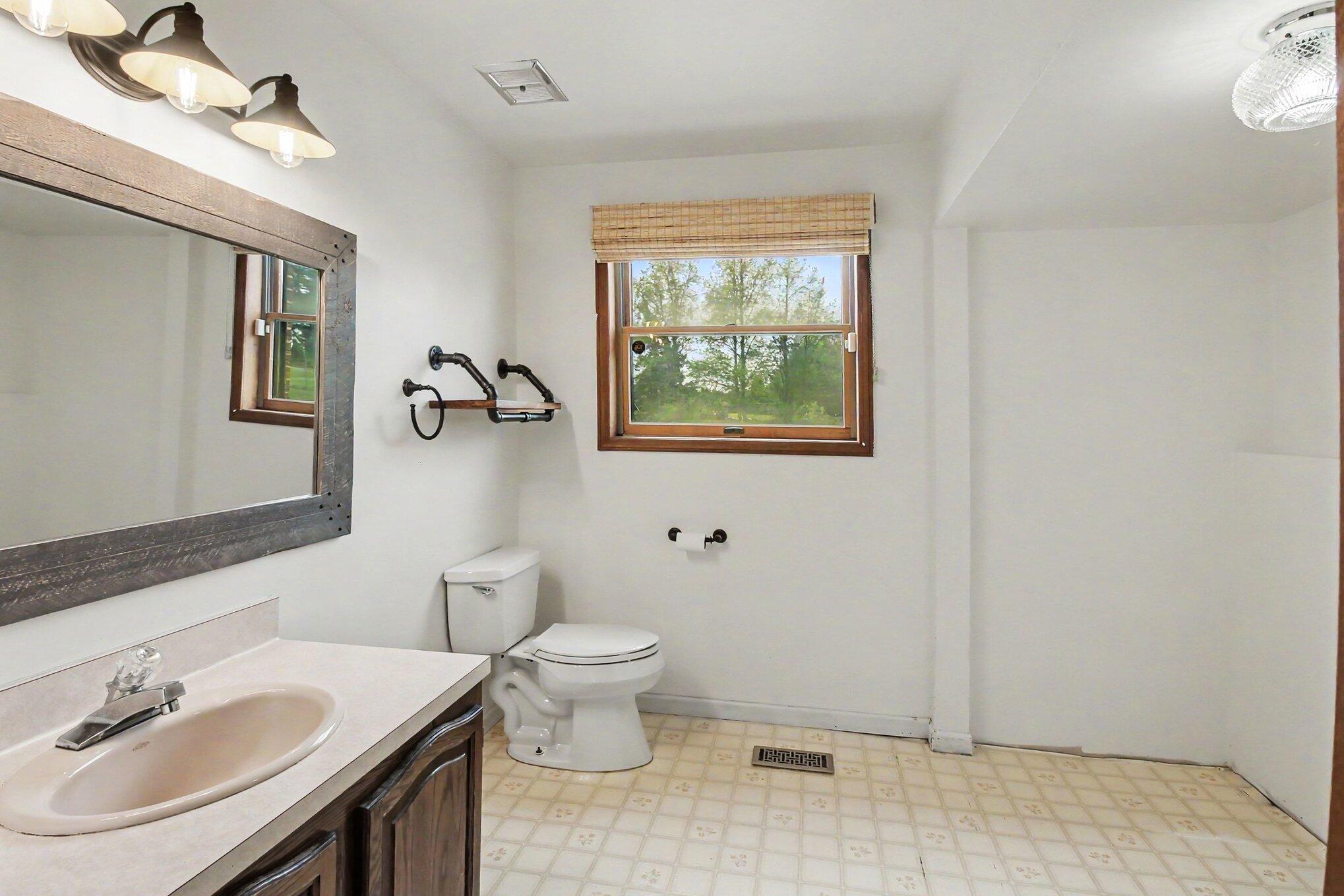 2536 West Coon Lake Road Howell, MI 48843 - Photo 20 of 35 020_file_6935