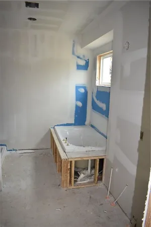 $499,900 | 623 East 13th Street, Kearney, MO 64060