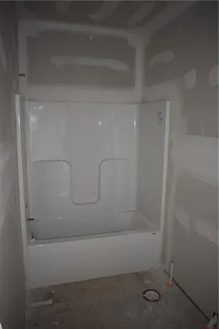 $499,900 | 623 East 13th Street, Kearney, MO 64060