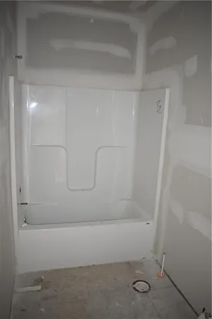 $499,900 | 623 East 13th Street, Kearney, MO 64060