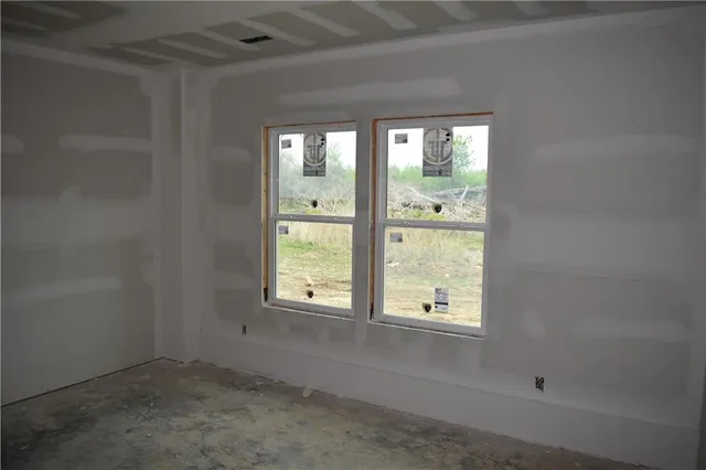 $499,900 | 623 East 13th Street, Kearney, MO 64060