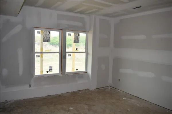 $499,900 | 623 East 13th Street, Kearney, MO 64060