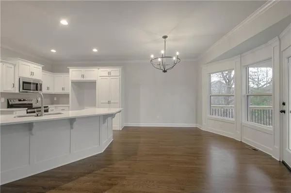 $499,900 | 623 East 13th Street, Kearney, MO 64060