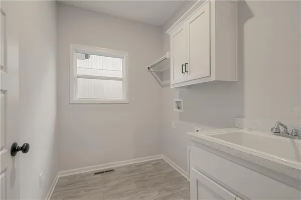 $499,900 | 623 East 13th Street, Kearney, MO 64060