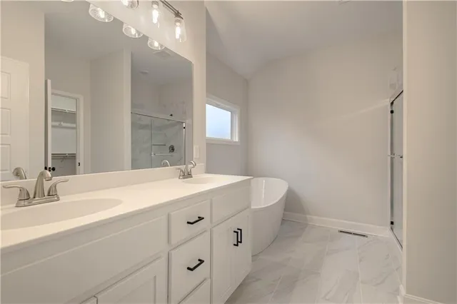 $499,900 | 623 East 13th Street, Kearney, MO 64060