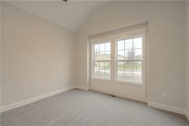 $499,900 | 623 East 13th Street, Kearney, MO 64060