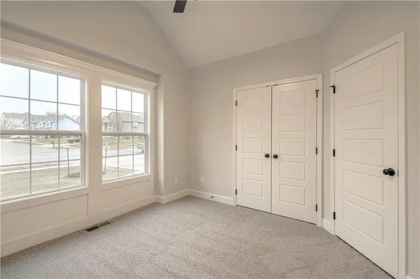 $499,900 | 623 East 13th Street, Kearney, MO 64060