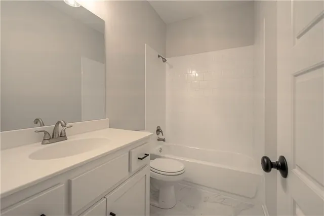 $499,900 | 623 East 13th Street, Kearney, MO 64060