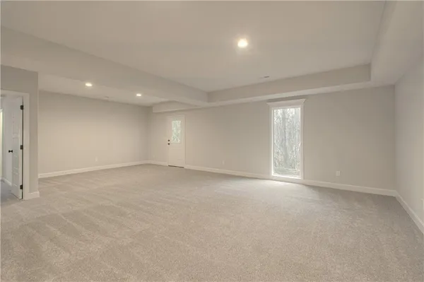 $499,900 | 623 East 13th Street, Kearney, MO 64060