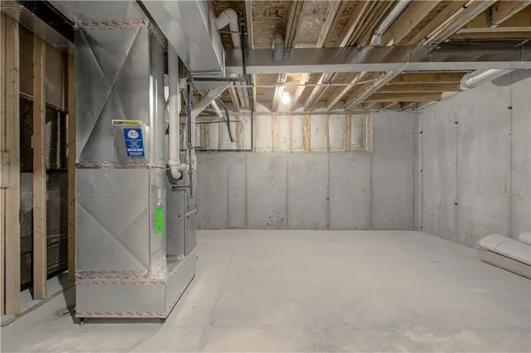 $499,900 | 623 East 13th Street, Kearney, MO 64060