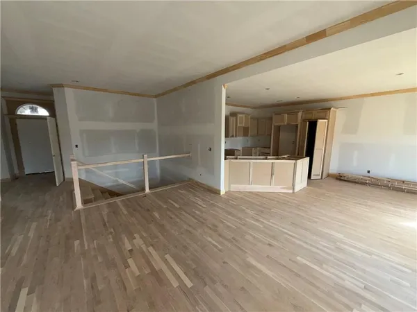 $499,900 | 623 East 13th Street, Kearney, MO 64060