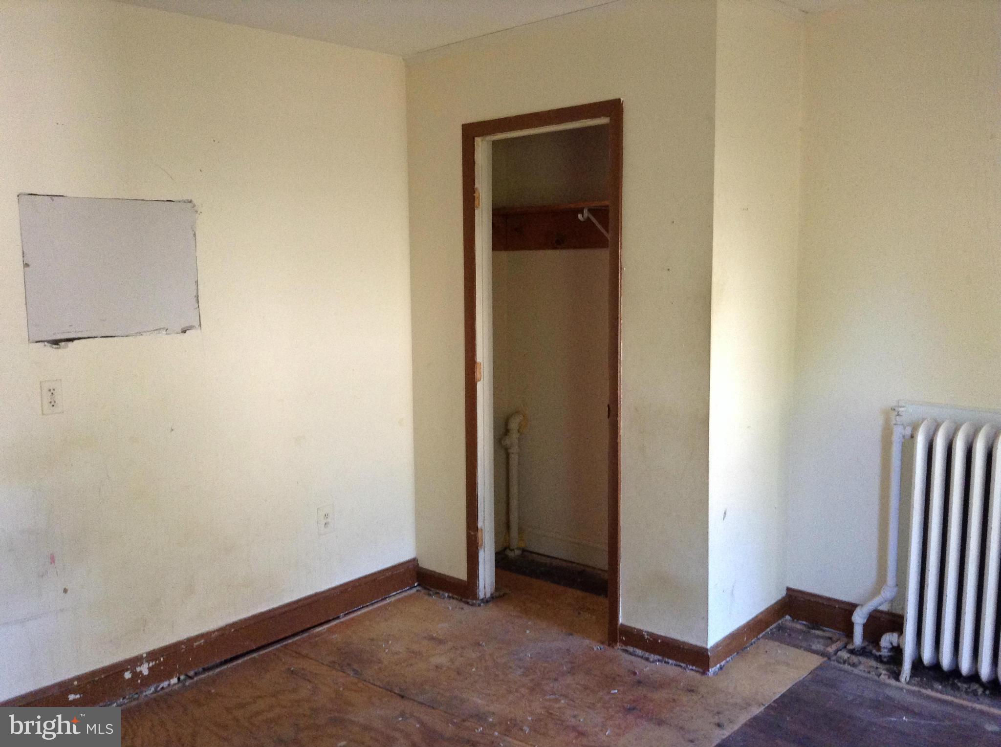 5004 Belair Road Baltimore, MD 21206 - Photo 14 of 21 Bedroom (Master)