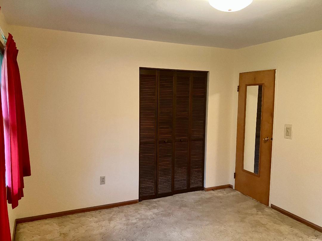1327 Long Street Dixon, IL 61021 - Photo 7 of 18