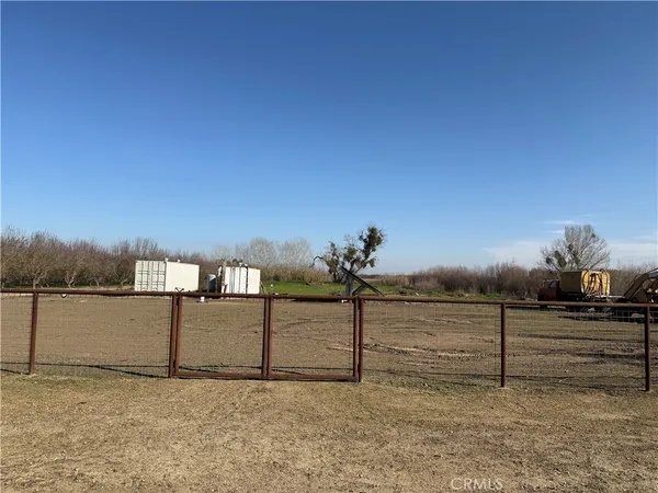 $869,000 | 25565 Road 13, Chowchilla, CA 93610