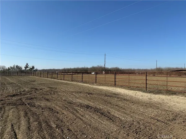 $869,000 | 25565 Road 13, Chowchilla, CA 93610