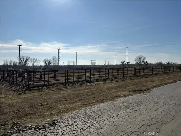 $869,000 | 25565 Road 13, Chowchilla, CA 93610