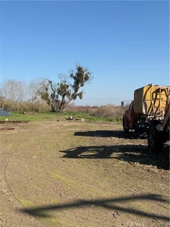 $869,000 | 25565 Road 13, Chowchilla, CA 93610