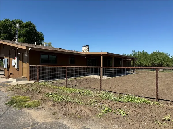 $869,000 | 25565 Road 13, Chowchilla, CA 93610