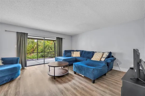 $279,900 | 5377 Vineland Road, Unit 1D, Orlando, FL 32811