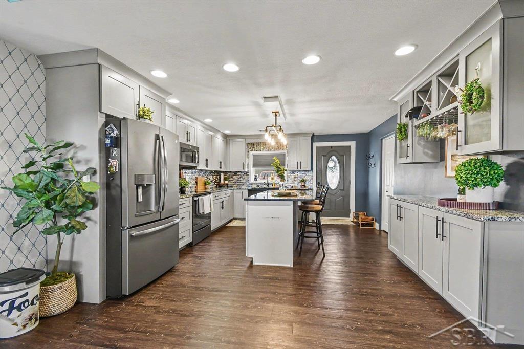705 Bay Road Bay City, MI 48706 - Photo 5 of 30