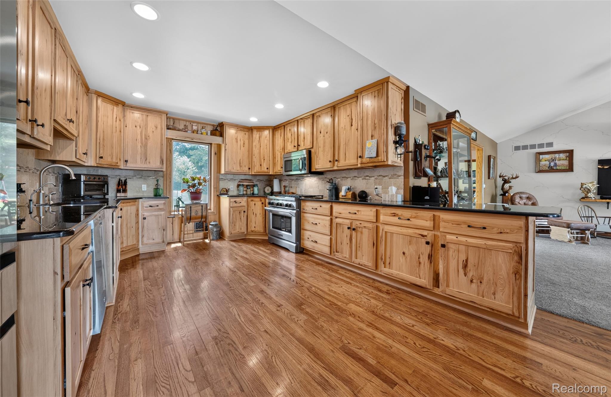 5233 Crawford Road Dryden, MI 48428 - Photo 38 of 95 Kitchen
