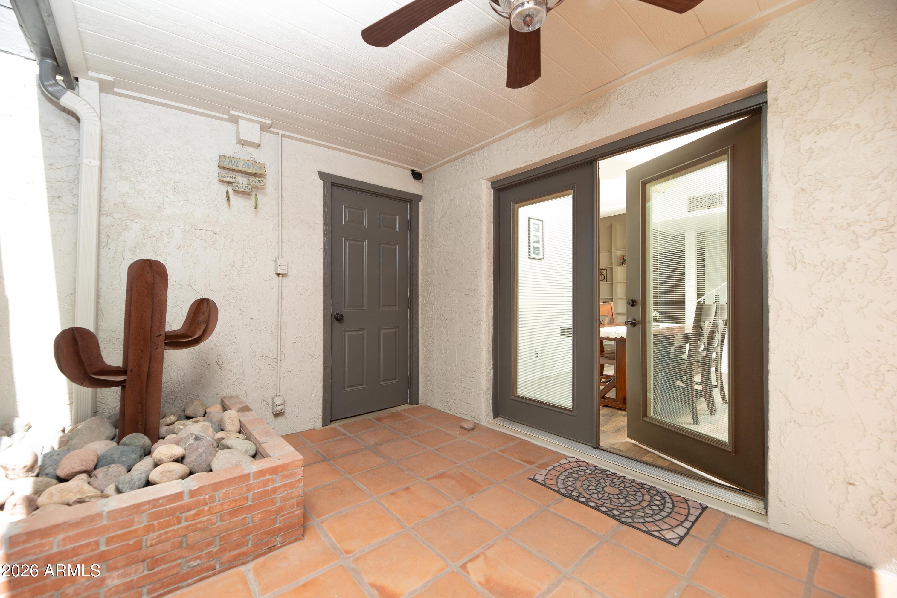 2435 West Greenway Road, Unit 8 Phoenix, AZ 85023 - Photo 33 of 41 Greenway-30