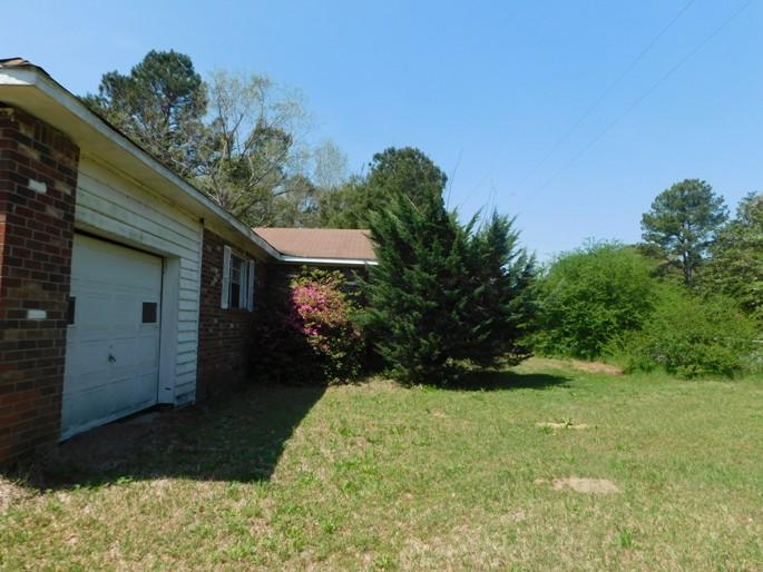 1109 Baldwin Corner Road Huger, SC 29450 - Photo 2 of 14 huger fuller paulstine 004