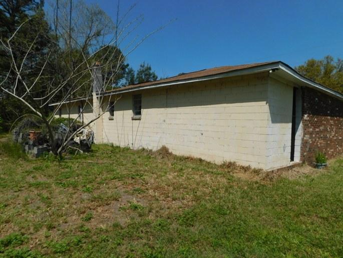 1109 Baldwin Corner Road Huger, SC 29450 - Photo 3 of 14 huger fuller paulstine 007