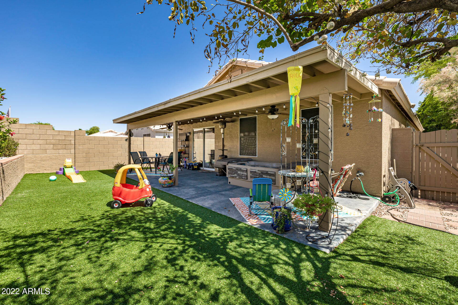 1948 West Renaissance Avenue Apache Junction, AZ 85120 - Photo 6 of 41 1948 W Renaissance Ave