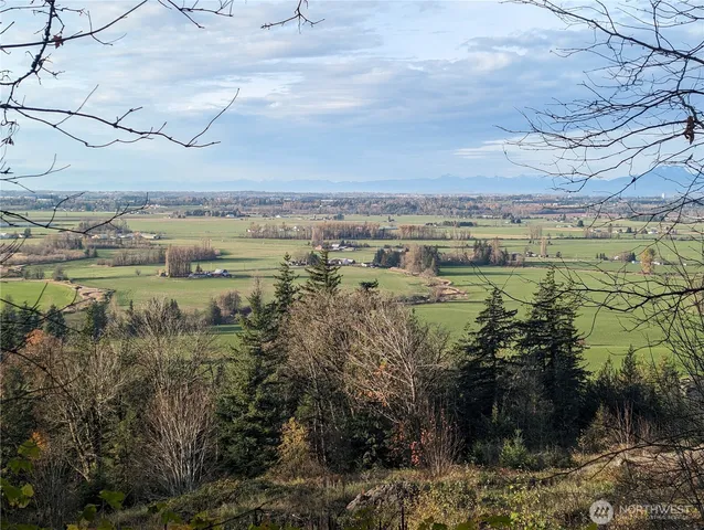 $299,900 | 4135 Kamphouse Drive, Sumas, WA 98295