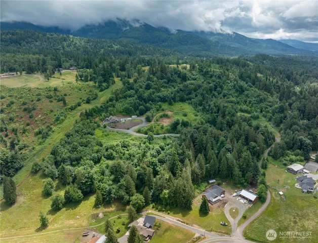 $299,900 | 4135 Kamphouse Drive, Sumas, WA 98295