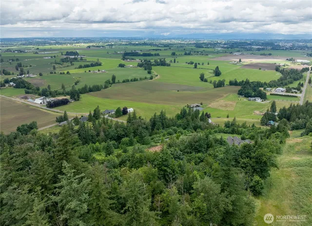 $299,900 | 4135 Kamphouse Drive, Sumas, WA 98295