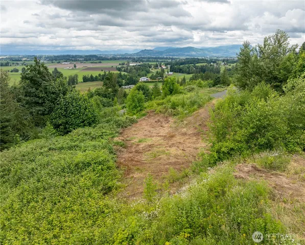 $299,900 | 4135 Kamphouse Drive, Sumas, WA 98295