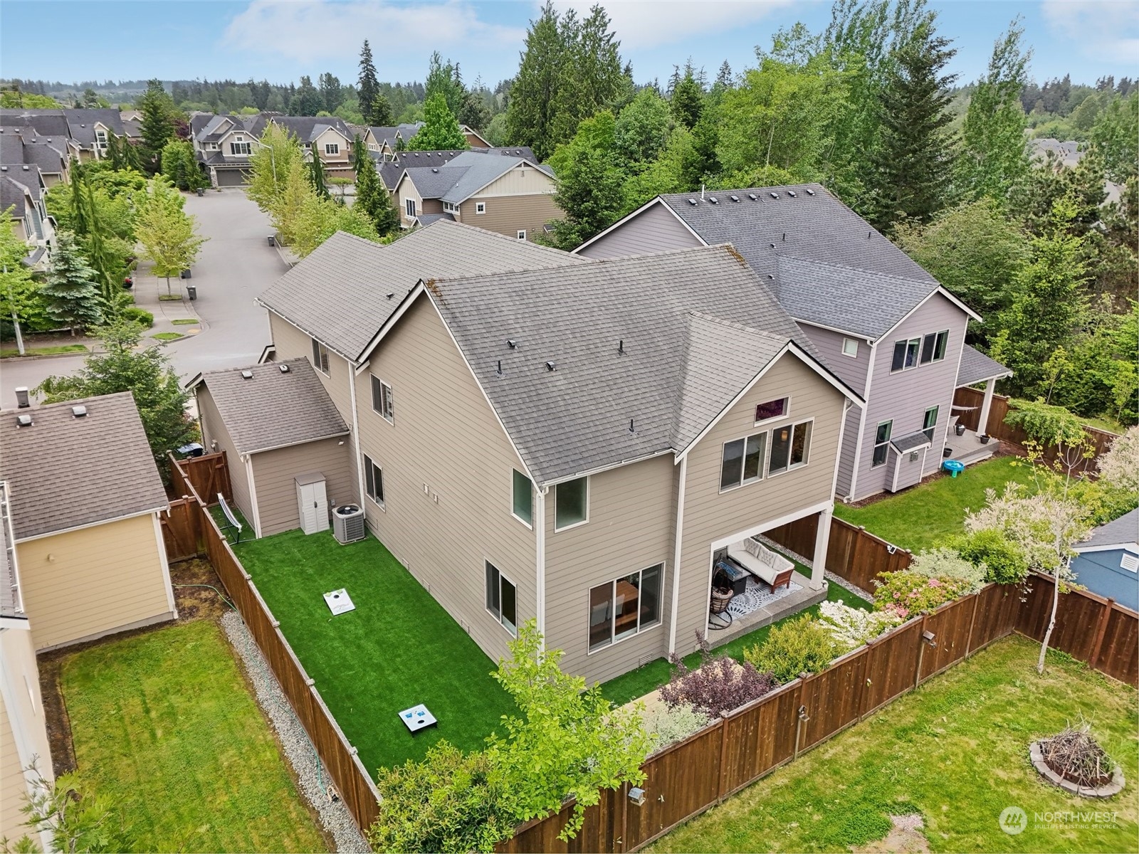4111 Strumme Road Bothell, WA 98012 - Photo 34 of 39 an aerial view of a house